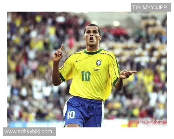 世界足球历史上身高最矮的球星及其传奇职业生涯回顾